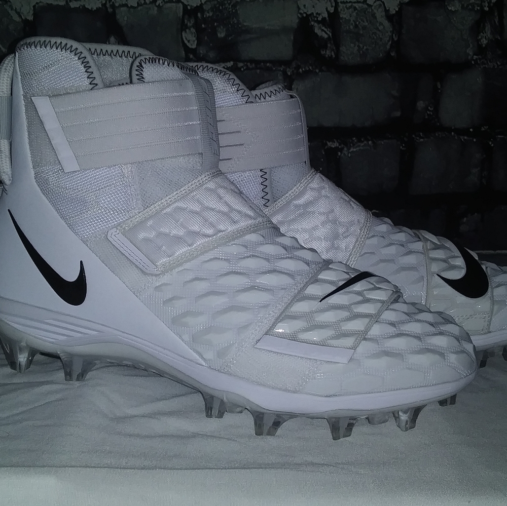 Nike Force Savage Elite 2 TD Size 10.5